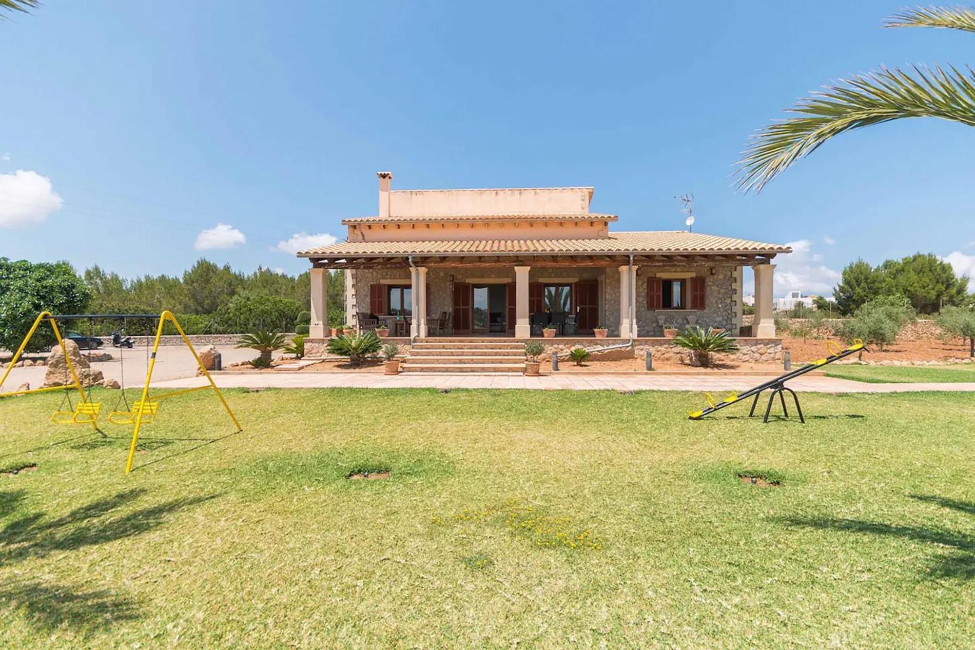 Mosca, Garden And Swimming Pool Close To *