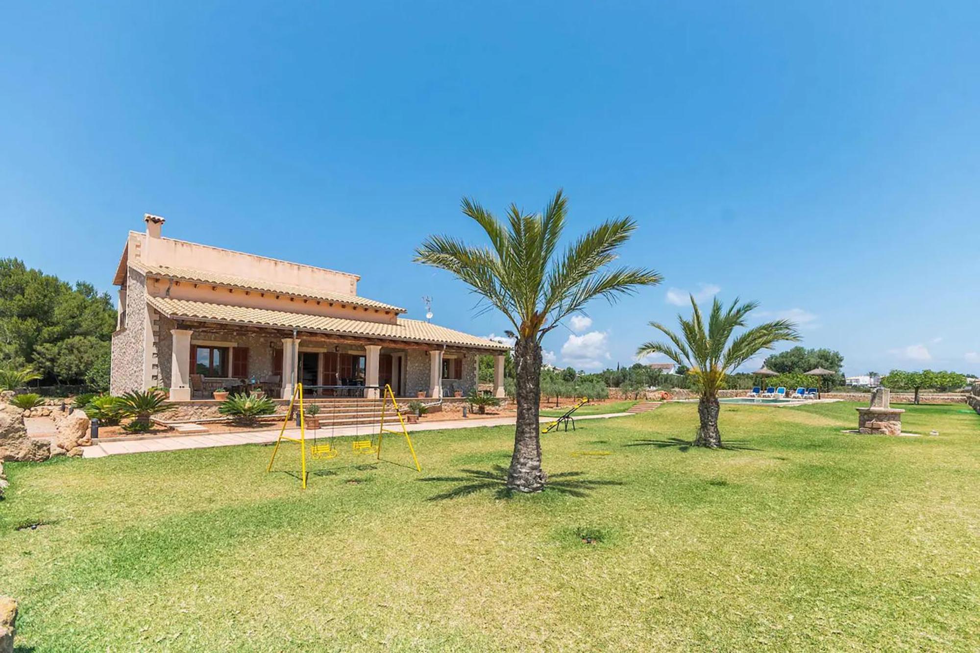 Mosca, Garden And Swimming Pool Close To