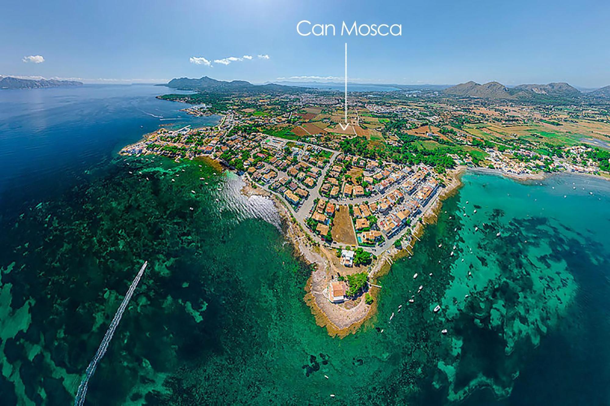 Mosca, Garden And Swimming Pool Close To Villa *