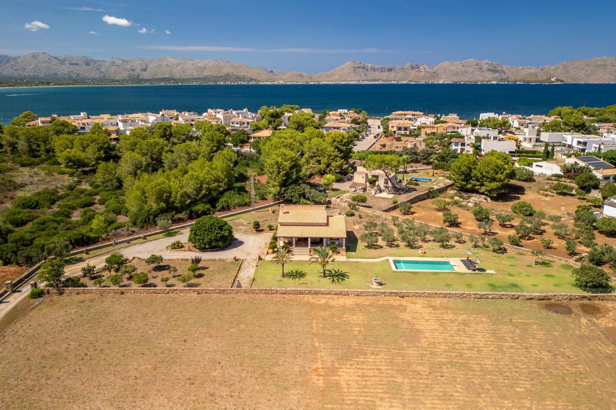 Mosca, Garden And Swimming Pool Close To *