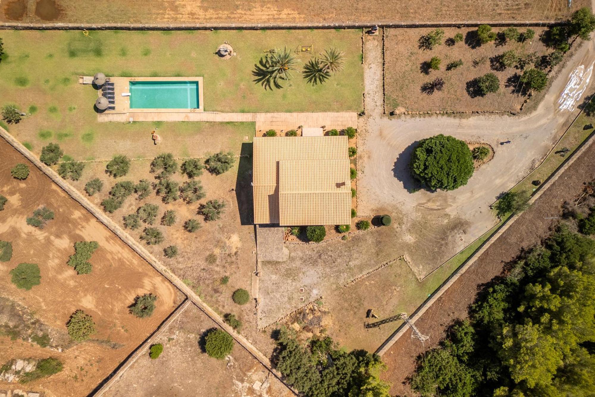 Mosca, Garden And Swimming Pool Close To Villa *