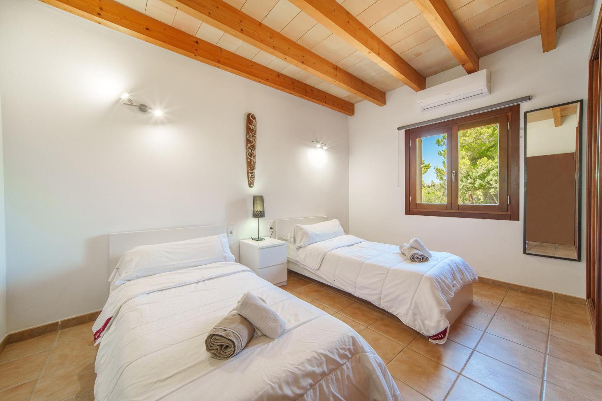 Mosca, Garden And Swimming Pool Close To Villa Alcúdia